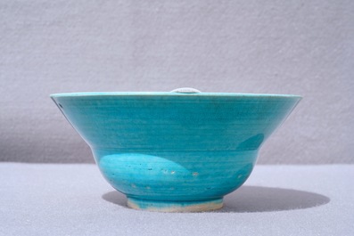 Un bol en porcelaine de Chine turquoise monochrome, Kangxi